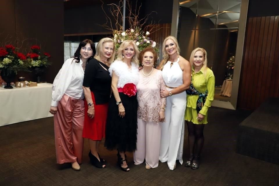 Mariela Flores, María Elena Bolson, Elsa Aguirre, Diamantina Sauceda De Benavides, Vero Lepeley y Norma Ruiz