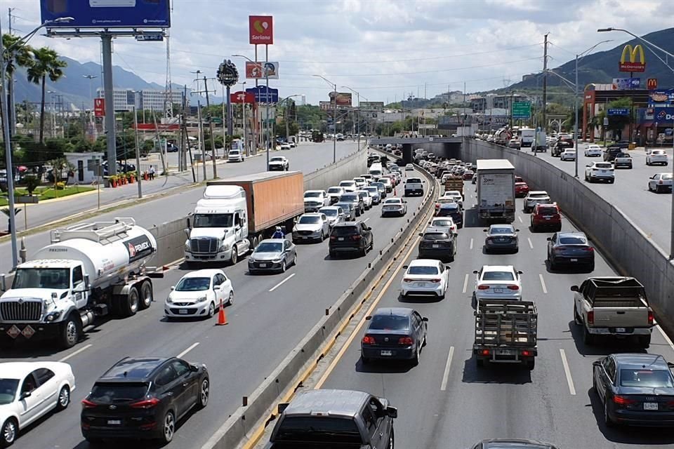 Un carril de contraflujo fue habilitado en la Carretera Nacional.