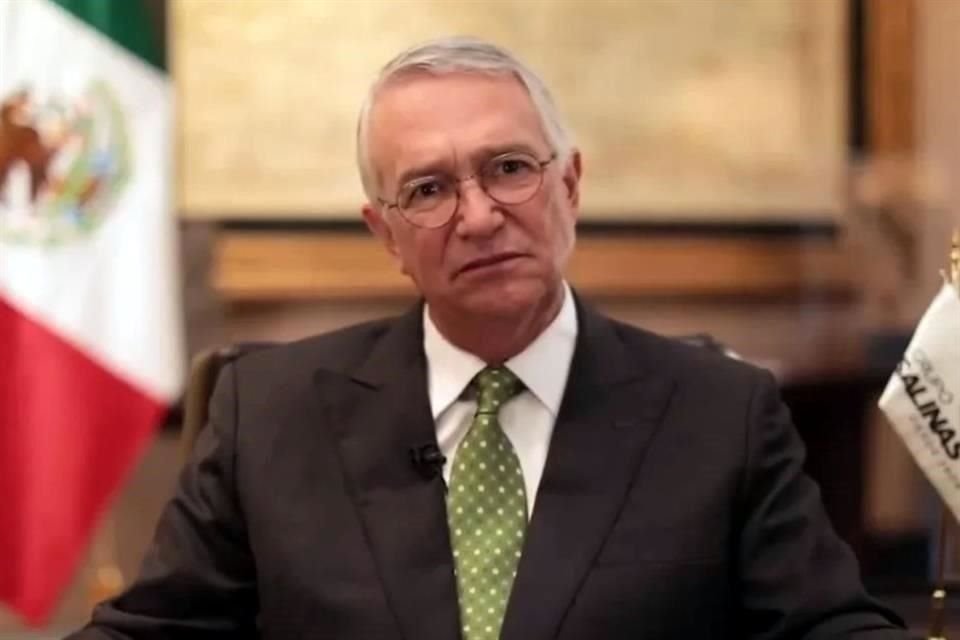 Cuestionada sobre dichos de Salinas Pliego de que políticos llegan al Gobierno sin pagar impuestos, Sheinbaum acusó que hay mucha hipocresía.