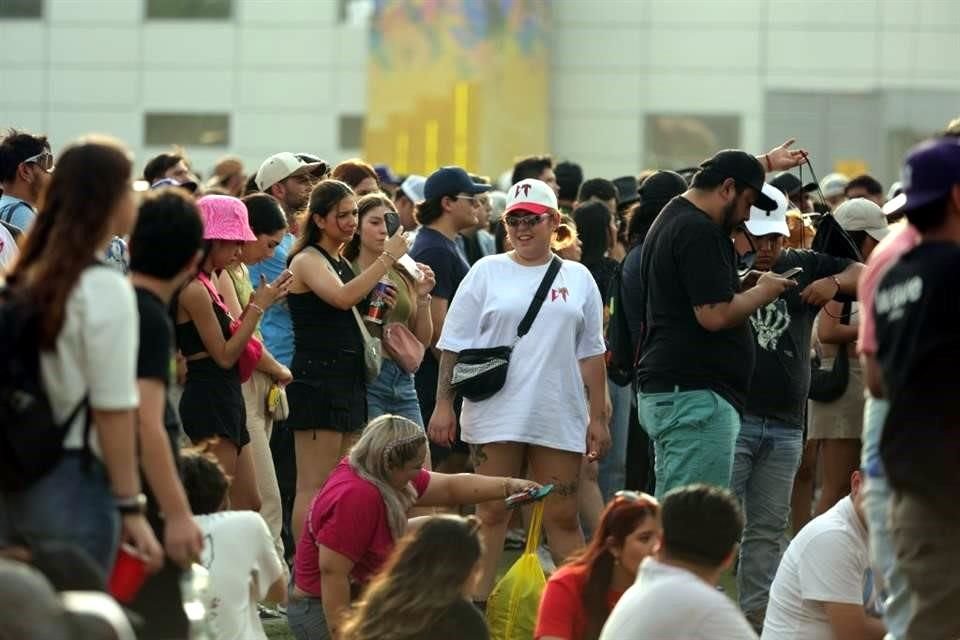 Miles de persona asistieron al tercer y último día del festival Pa'l Norte, en el Parque Fundidora, para ver a sus artistas favoritos.