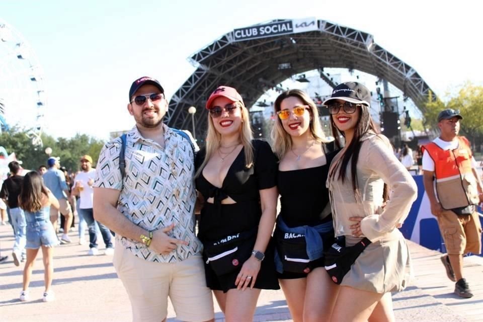 Alejandro Galindo, Diana Elías, Alondra Zavala y Lesley Elías