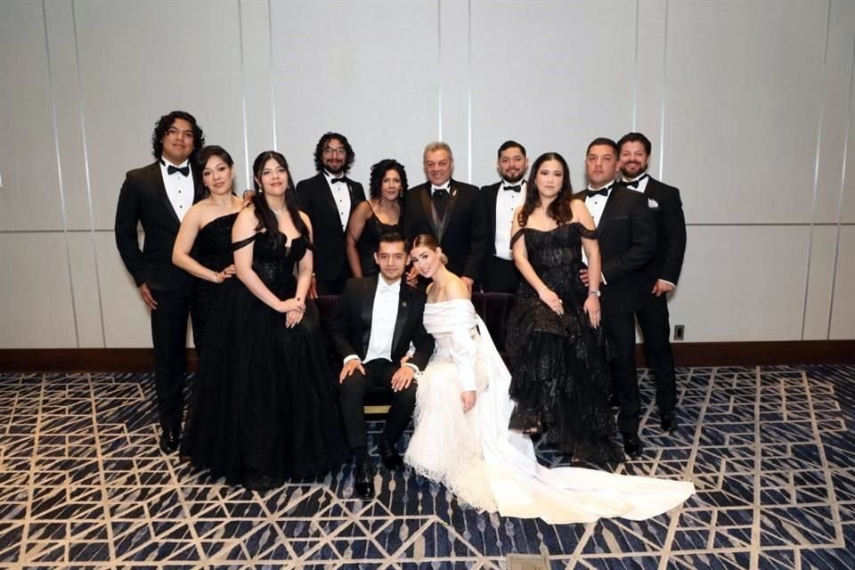 Azzael Ramírez, Ángela Mendoza, Devany Ramírez, Alán Mendoza, Ángela Ávila de Mendoza, Héctor Mendoza Castillo, Isaac Mendoza, Gabriela Rodríguez, Javier Mendoza, Kalid Mendoza