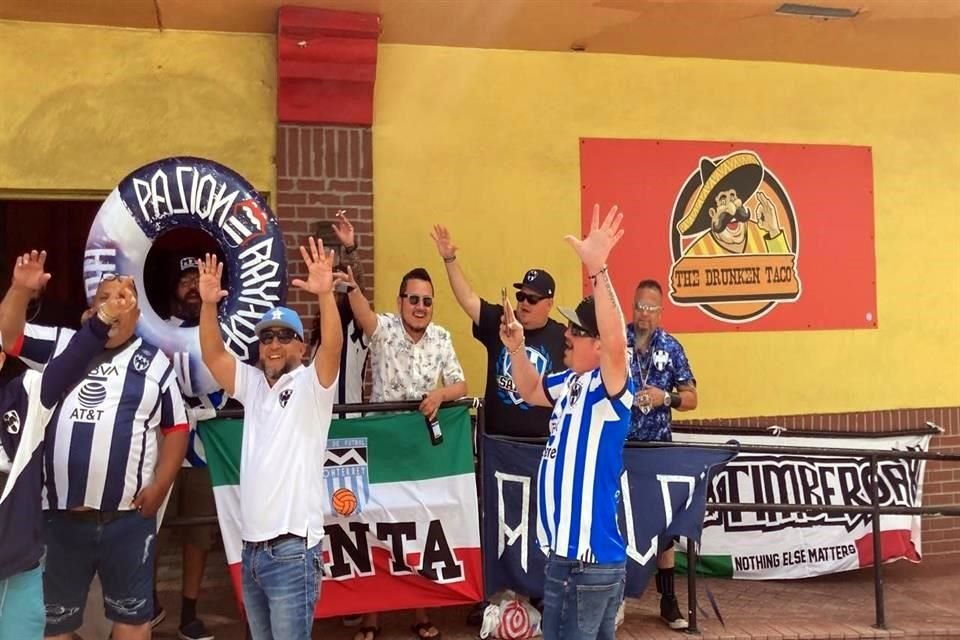 Así vivió la afición de Rayados la fiesta en la playa a unas horas de arrancar el partido ante el Inter de Miami, del argentino Lionel Messi.