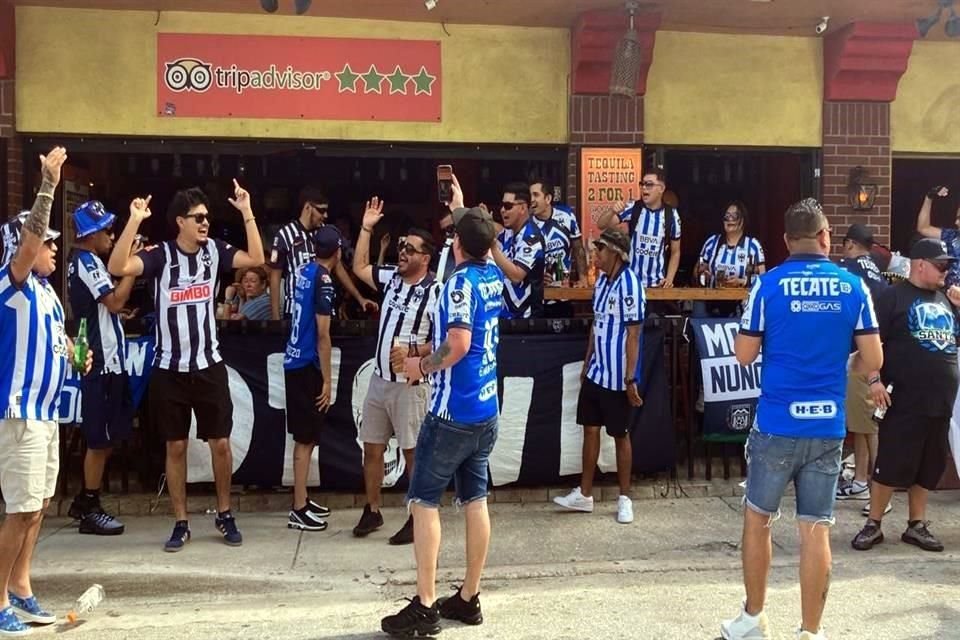 Así vivió la afición de Rayados la fiesta en la playa a unas horas de arrancar el partido ante el Inter de Miami, del argentino Lionel Messi.