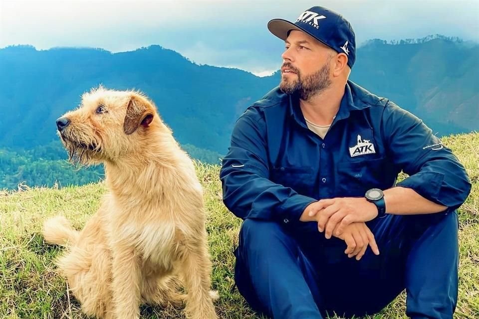 La película está basada en el sueco Mikael Lindnord y el perrito Arthur.