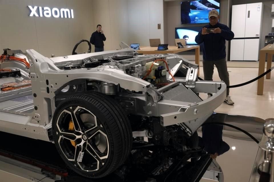 Xiaomi, mejor conocida por sus teléfonos inteligentes y electrodomésticos, se unió a la ola de fabricantes de autos eléctricos.