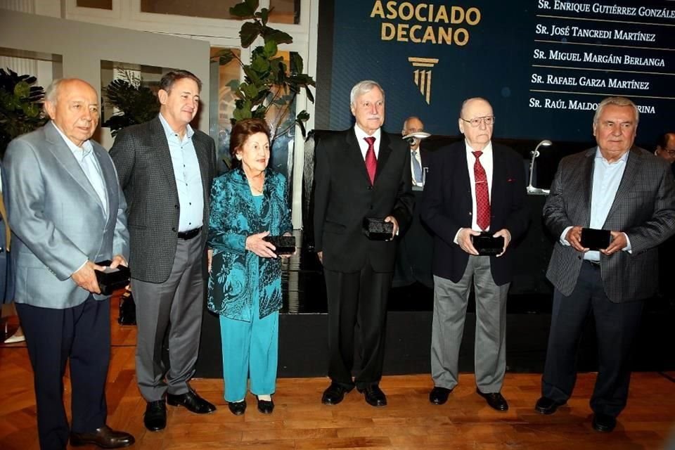 Rafael Garza Martínez, Héctor Garza Pérez, Elvira Pérez de Garza, Enrique Gutiérrez, José Tancredi y Miguel Margáin Berlanga