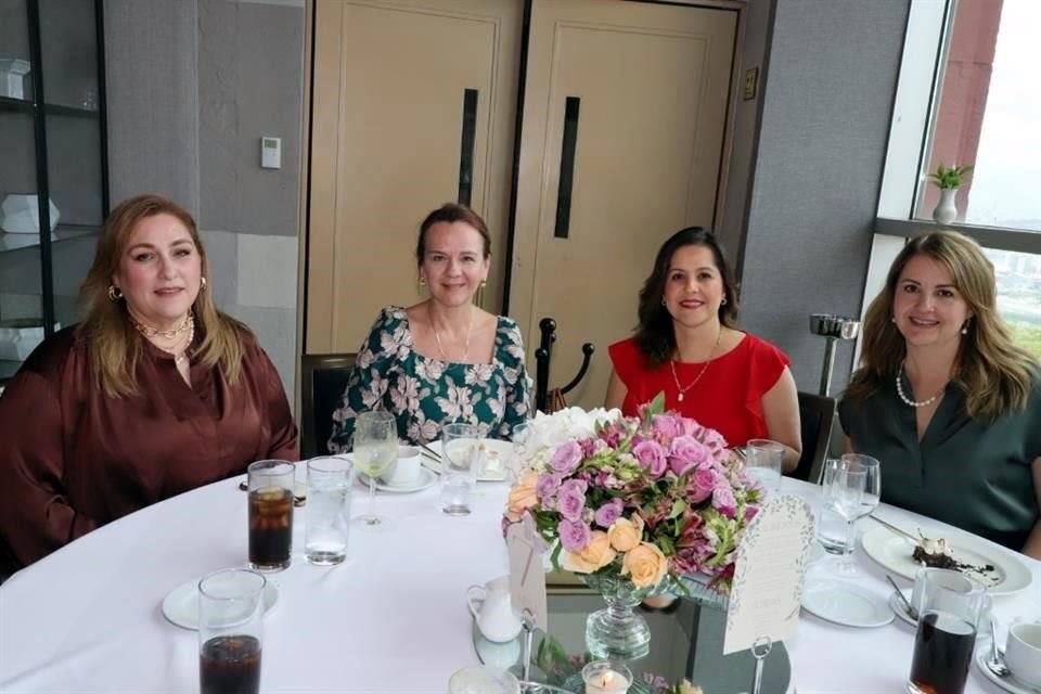 Margarita Morales, Sara Lozano, Sandra Tamez y Alejandra Mellado