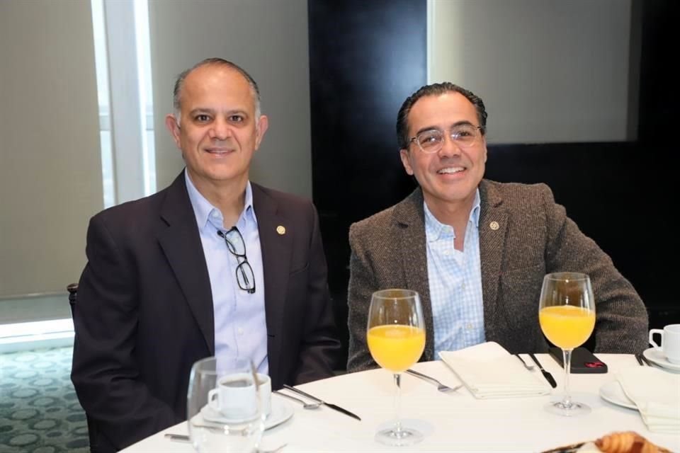 Roberto Arzamendi y David Islas