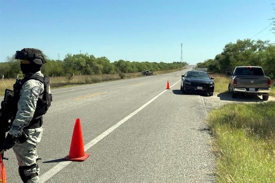 Elementos de la Guardia Nacional, Agencia Estatal de Investigaciones y de Fuerza Civil se movilizaron a los kilómetros 70 y 73 de dicha carretera.