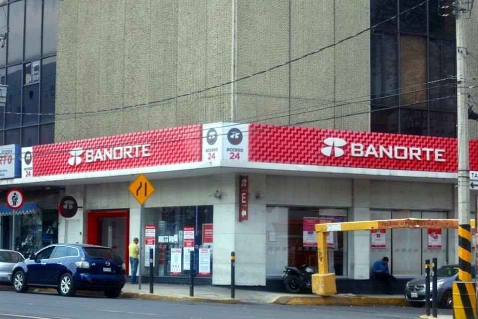 Hace unos días, el Banco de México (Banxico) decidió, tras un año sin cambio, recortar su tasa de interés en 25 puntos base, para quedar en 11.00 por ciento.