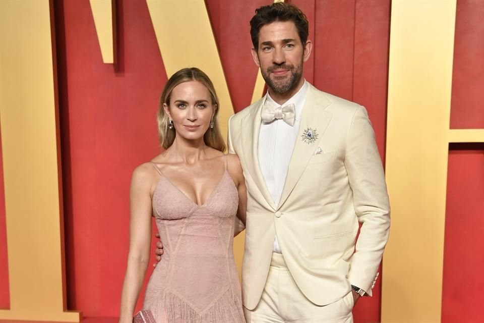 Emily Blunt, también agradeció poder tener la compañía de su esposo, el actor John Krasinski, y sus dos hijas, Hazel y Violet, del otro lado del mundo.