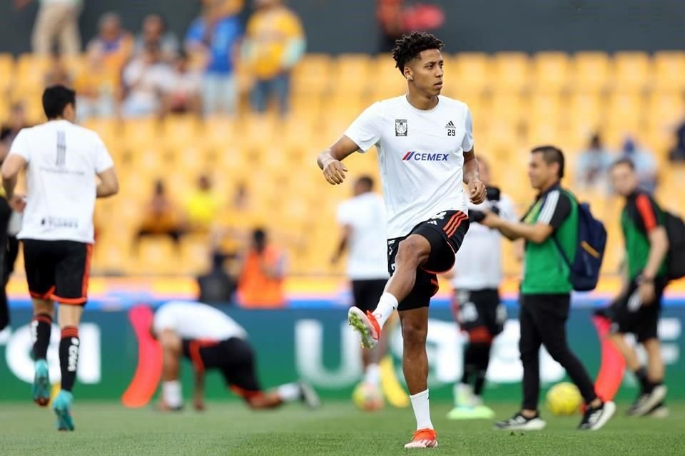 Ozziel Herrera va de inicio y como centro delantero.