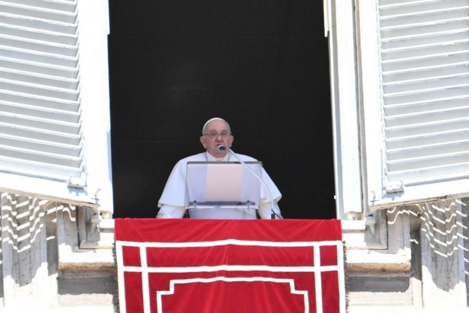 El Papa Francisco en la Plaza de San Pedro, el 7 de abril del 2024.