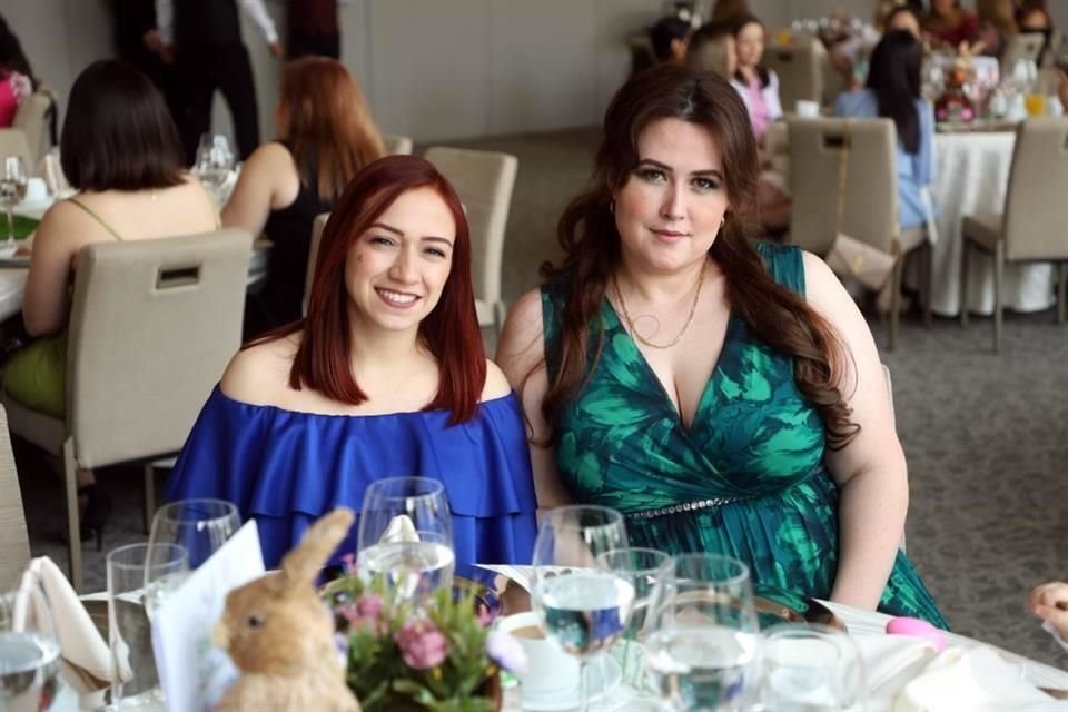 Alejandra Salazar y Gaby Garza