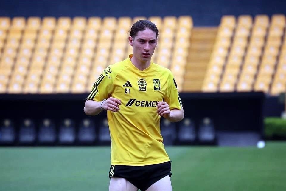 Marcelo Flores está listo para jugar y es opción para Robert Dante Siboldi.