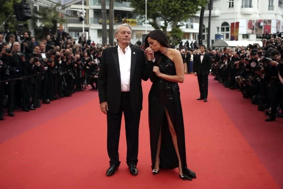 Aseguran que el actor está siendo manipulao por su hija Anouchka.