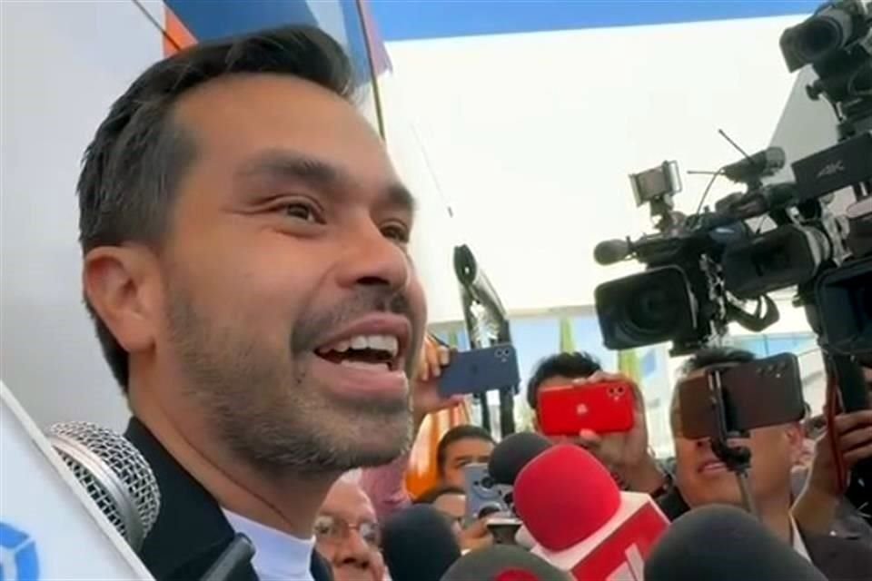 Jorge Álvarez Máynez, candidato de MC a la Presidencia, pidió sacar a AMLO de la contienda y dijo que la mañanera no le dicta su agenda.