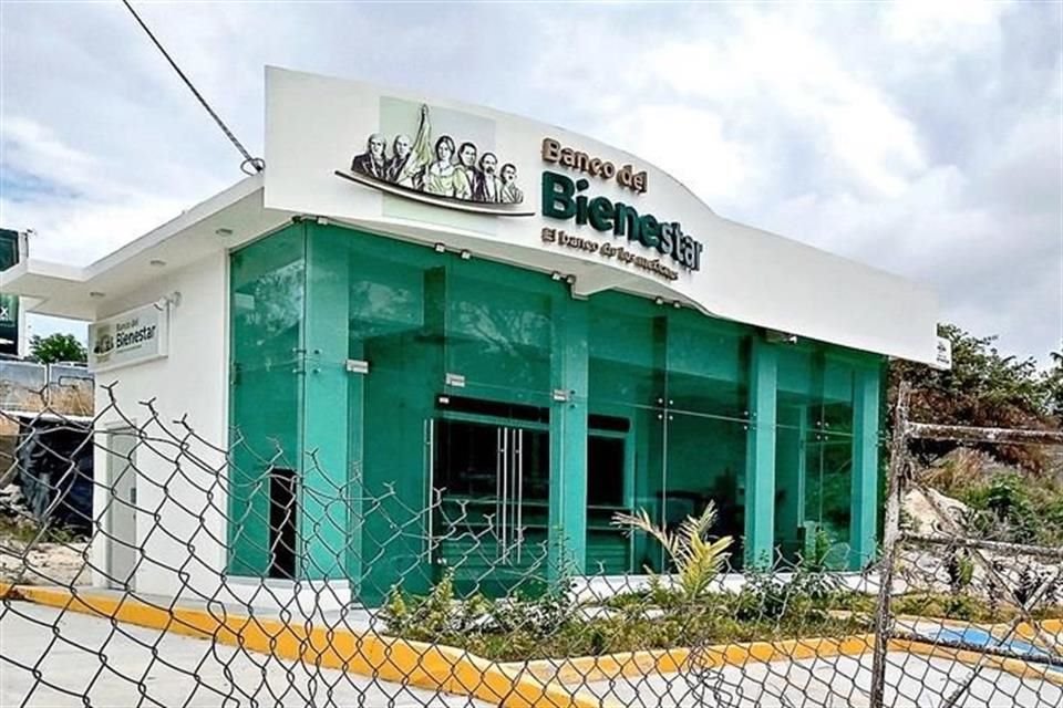 Proveedora de China y empresa mexicana de familia Kahwagi presentaron las ofertas más bajas para surtir los cajeros del Banco del Bienestar.