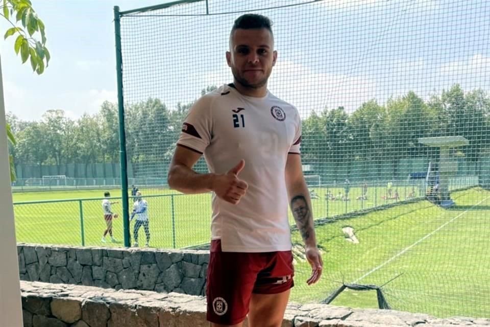 'Cabecita' regresa a Cruz Azul.