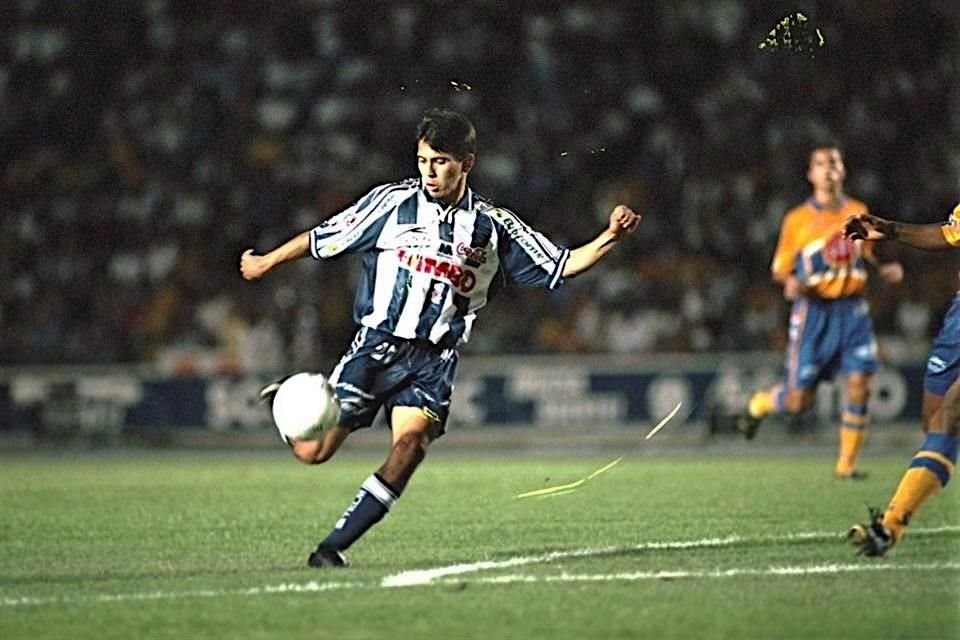 Omar Gómez comparte sus recuerdos del Clásico Regio.