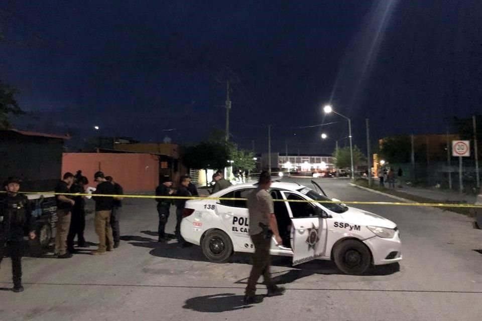 Los agresores escaparon en una motocicleta.