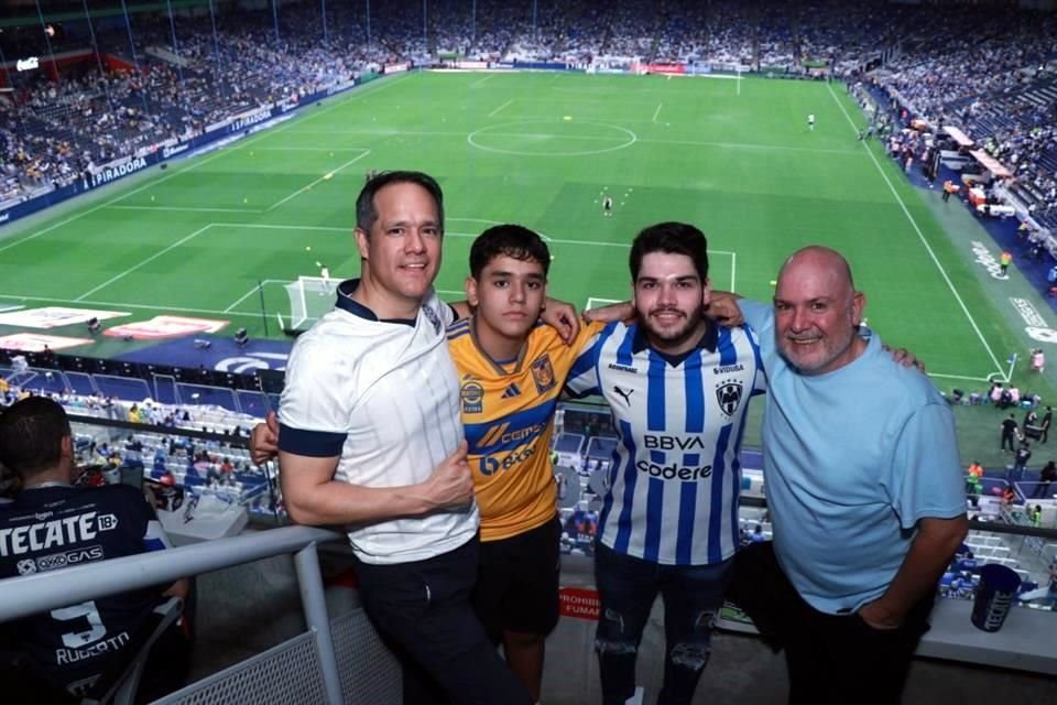 Enrique Hernández, Alain Hernández, Daniel González y Rafael González