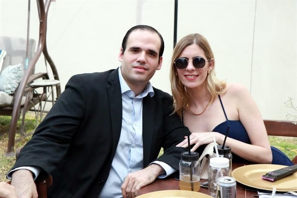 Eduardo Garza y Marcela Garza
