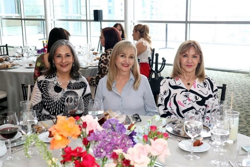 Alma Cepeda, Josefina González y Ana Luisa Salais de Elizundia