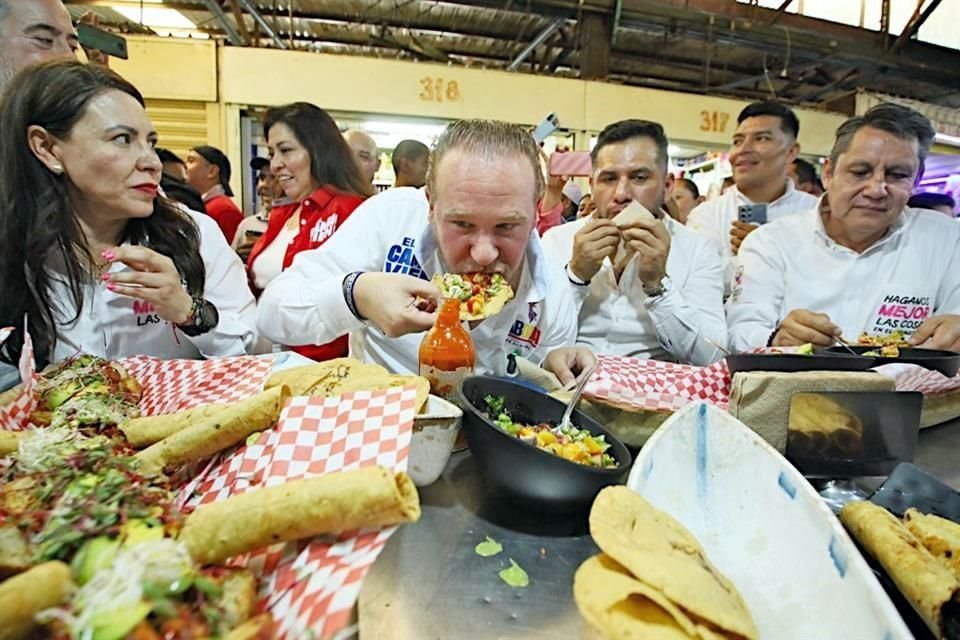 El candidato Santiago Taboada señaló que hay promesas incumplidas de invertir dinero en el Mercado Jamaica.