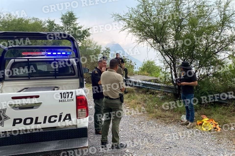 Fue poco antes de las 12:00 horas que encontraron el cadáver en un barranco.
