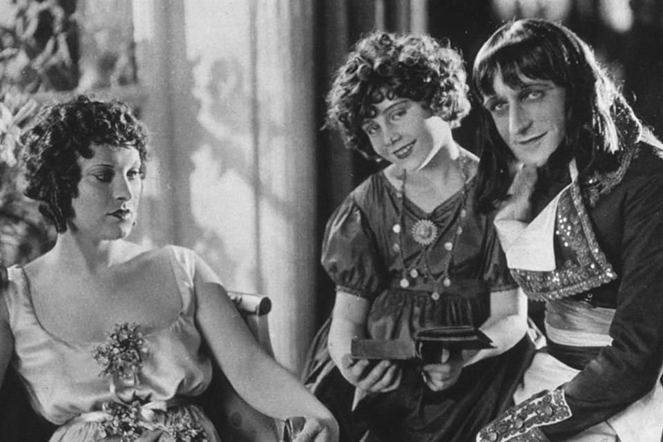 'Napoleón' es una obra de un género imposible de clasificar, reverenciada por cinéfilos y cineastas como el director Francis Ford Coppola.