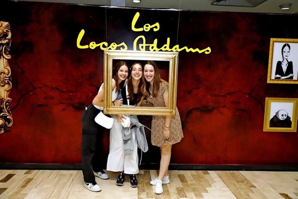 Regina de la Garza, Daniela Güereca y Valeria Pro