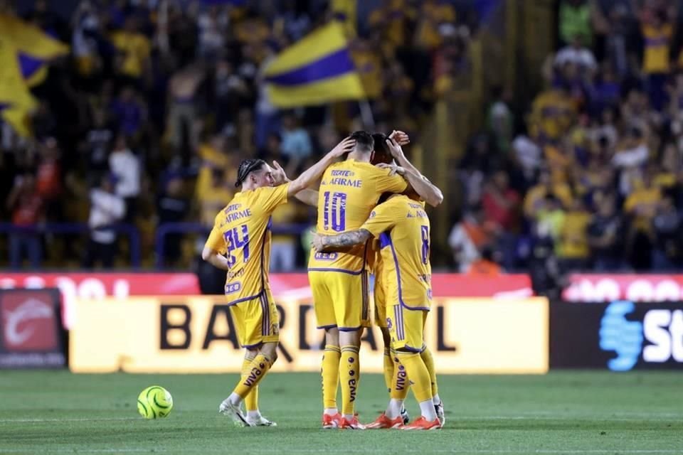 Repasa las imágenes de la goliza de Tigres 5-2 sobre Necaxa.