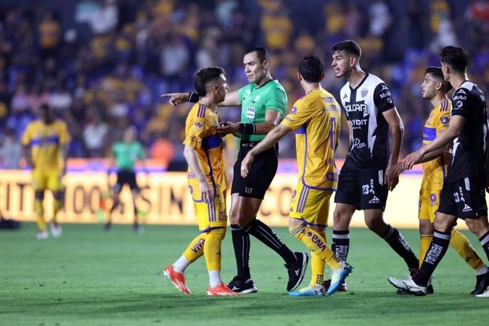 Repasa las imágenes de la goliza de Tigres 5-2 sobre Necaxa.