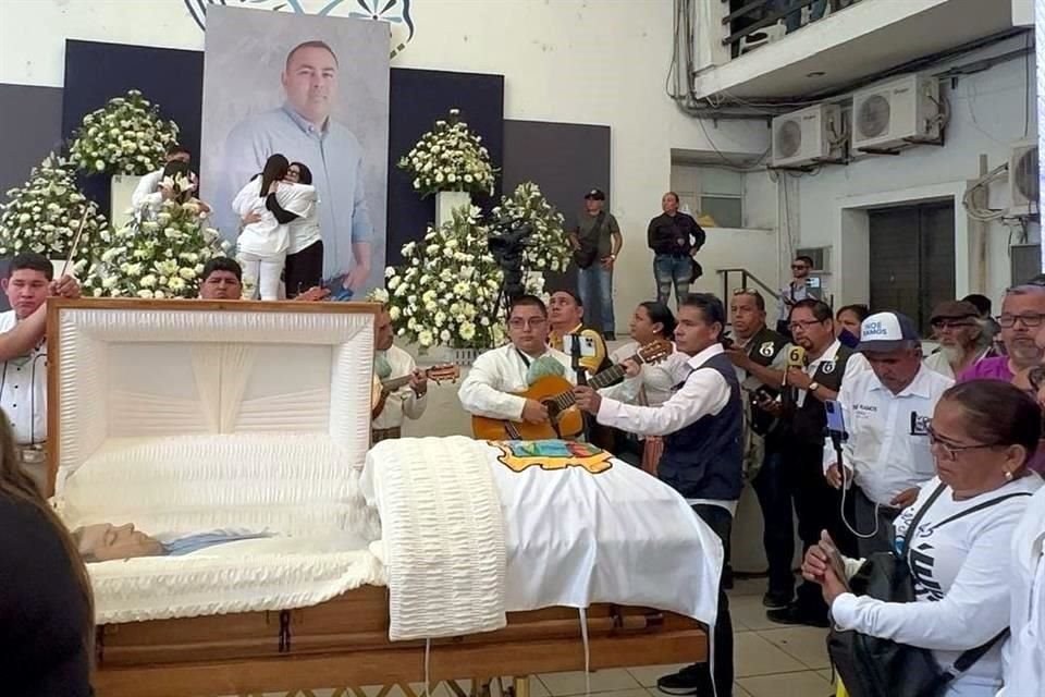 En la iglesia de Nuestra Señora de Guadalupe se realizó una misa de cuerpo presente para despedir al político asesinado el viernes en El Mante.