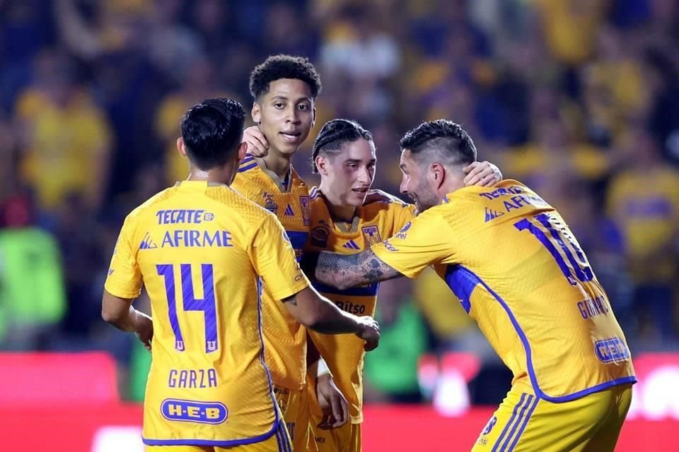 Ozziel Herrera anotó un gol el sábado en la goleada de Tigres sobre Necaxa y, aparte, dio una asistencia.