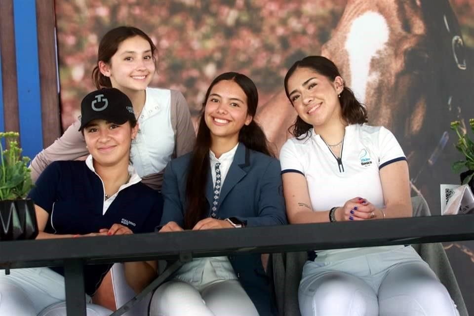 Miranda Amaya, Sofía Rentería, Daniela Torres y Fernanda García