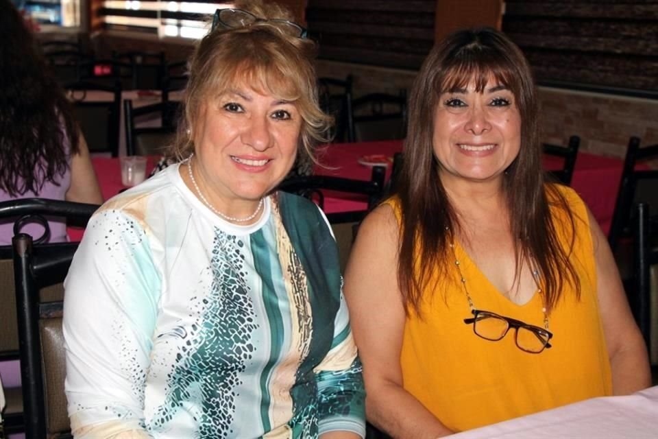 Ruth Marmolejo y Patricia Soto