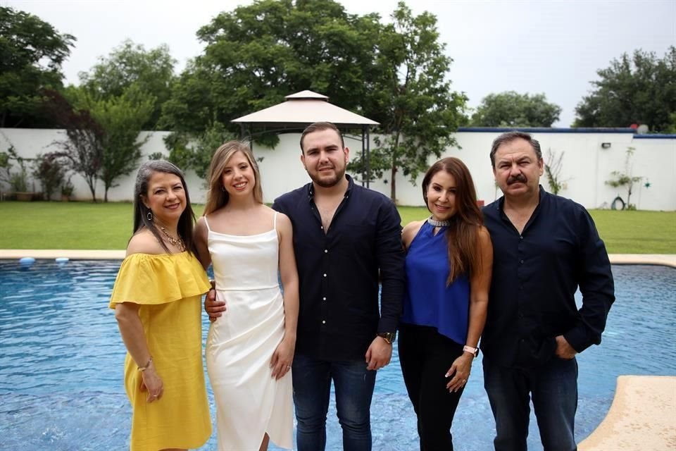 Cecy Garza Garza, Ana Cecy Villatoro Garza, Esteban Treviño Blanco, Sandra Blanco de Treviño y Martín Treviño Garza