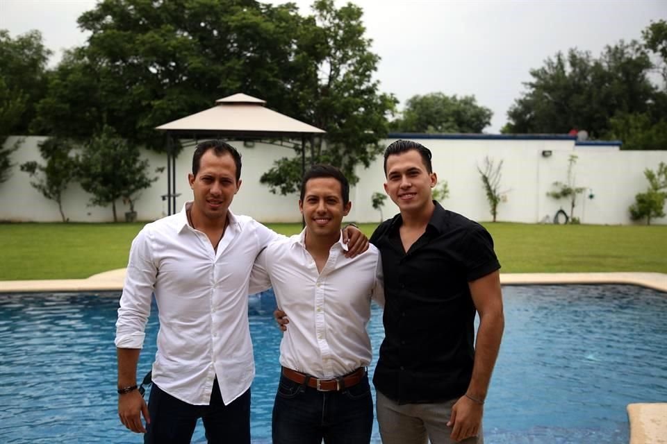Fernando Villatoro, Daniel Villatoro y Mauricio Villatoro