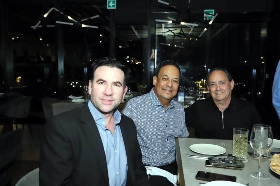 Francisco Wolberg, César González y Mauro Muñoz