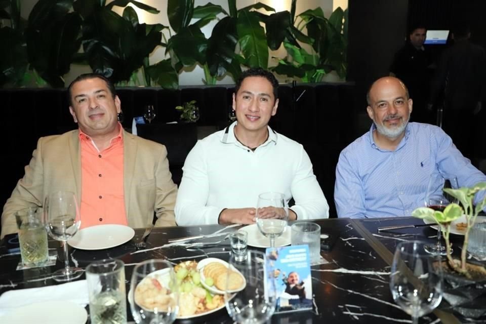 Federico Rodríguez, Servando Garza e Israel González