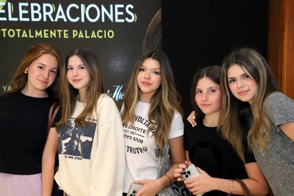 Paulina Cruz, Mariana Dóddoli, Enya Hadjópulos, Emma Montalvo y Maya Wise