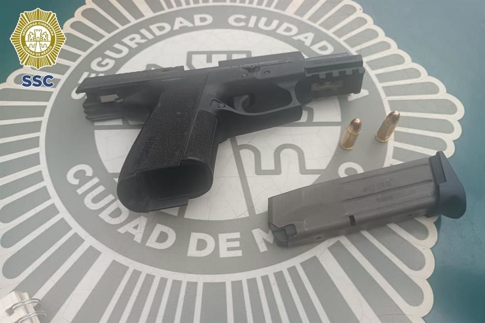 Al militar le hallaron un arma de fuego corta con un cargador y dos cartuchos útiles.