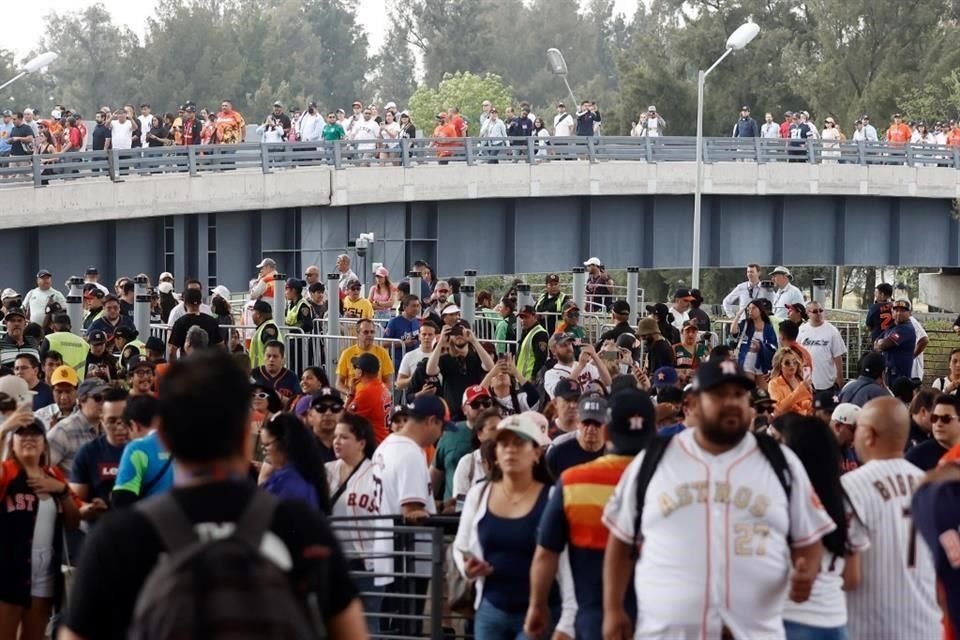 La afición se hizo presente para el partido.