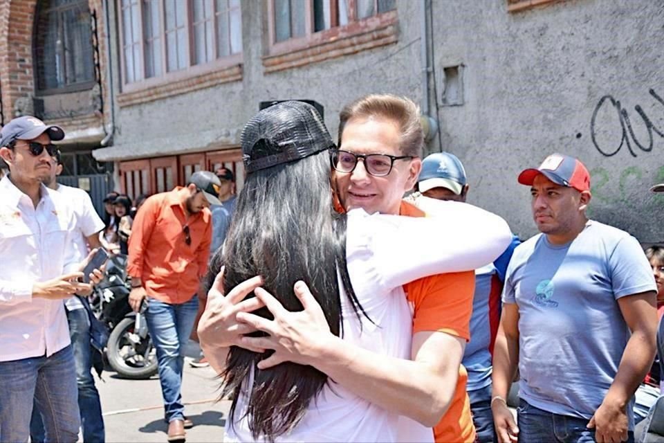 Salomón Chertorivski estuvo en el Pueblo de San Bartolo Ameyalco, en Álvaro Obregón, donde festejó a las infancias.