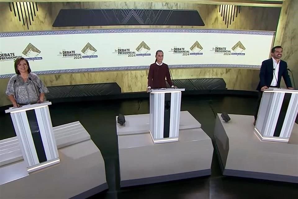 Xóchitl Gálvez, Claudia Sheinbaum y Jorge Álvarez Máynez durante el segundo debate presidencial.