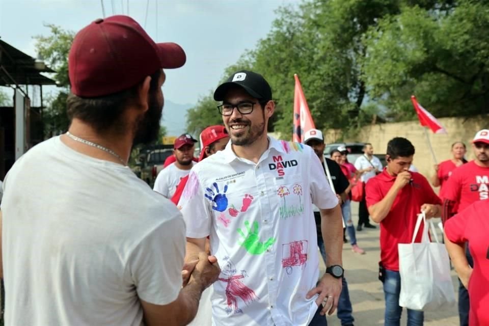 De la Peña explicó que en la plataforma 'Jálate por Santiago' los interesados podrán tomar cursos o talleres en línea que les permitan ampliar sus oportunidades de empleo o emprendimientos.