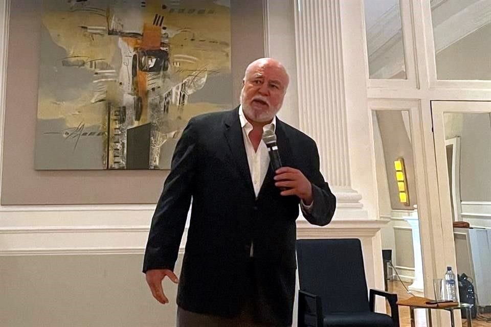 Manuel Clouthier Carrillo, ex Diputado federal independiente.